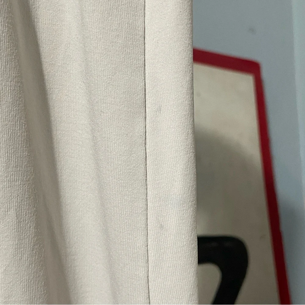 Aritzia Babaton Contour Scoopneck Longsleeve - Picture 5 of 8